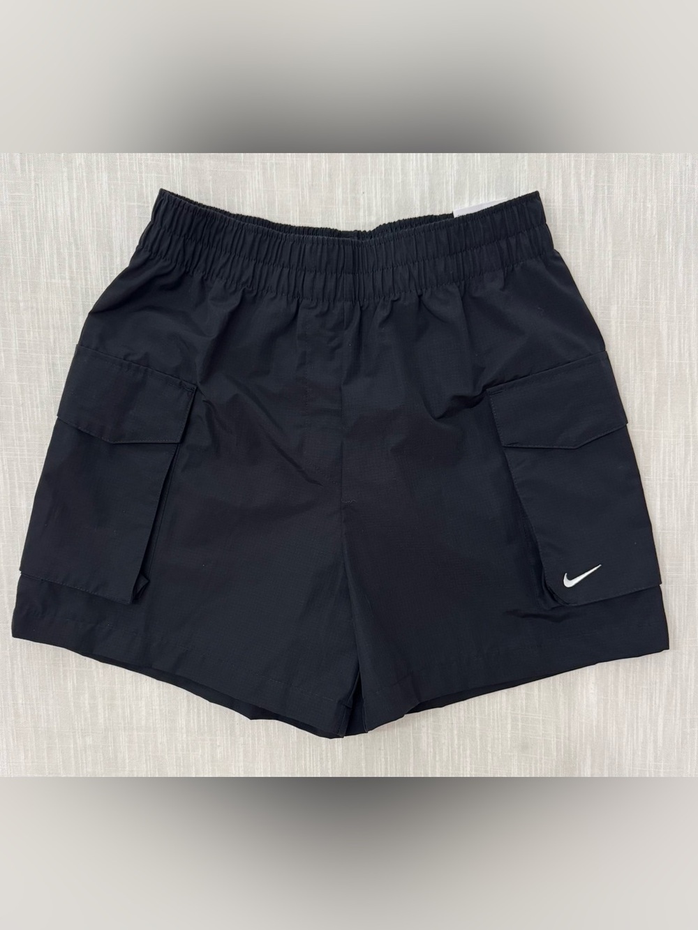 NIKE WOMEN NSW ESSENTIAL WOVEN 5" CARGO  SHORTS HM6982-010 SZ S NWT